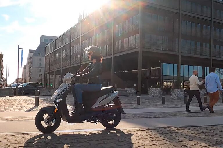 Permis AM scooter Sola Auto moto école à Gennevilliers